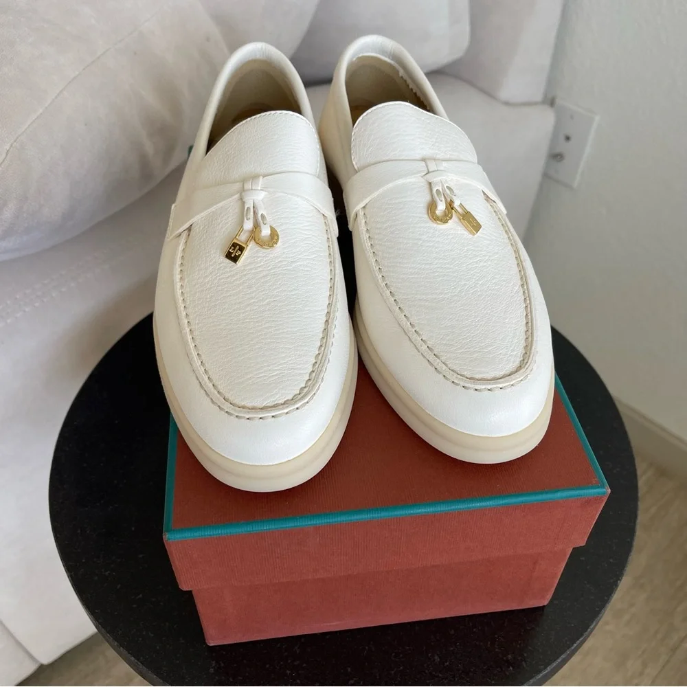 ❌SOLD❌ LORO PIANA WHITE GOLD LEATHER SUMMER CHARM LOAFER - Picture 5 of 16